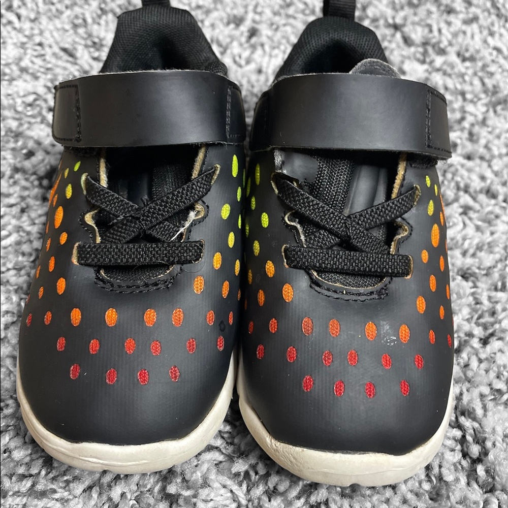 Toddler (7) Nike Shoes